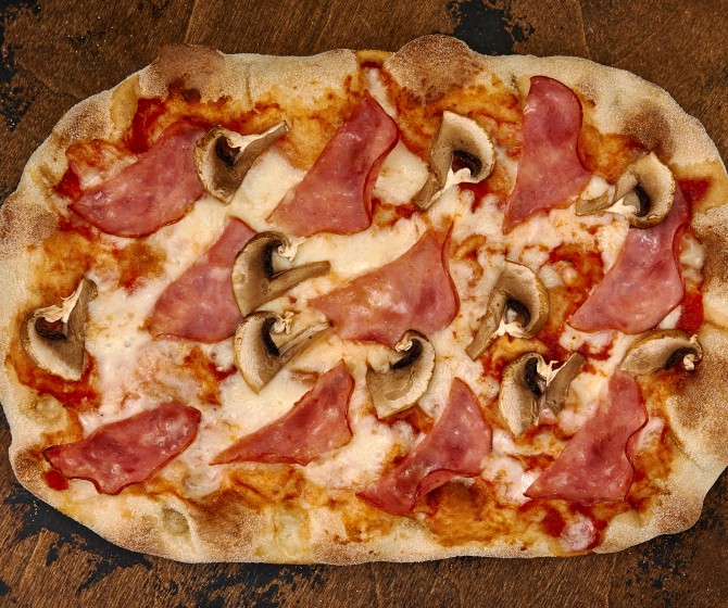 С ветчиной и грибами